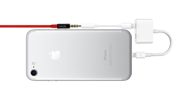 OPINION: Bring back the headphone jack